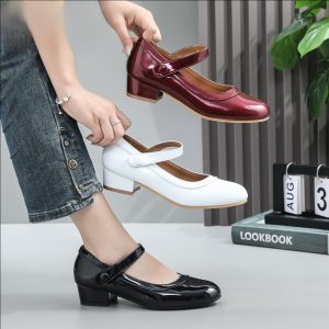 ladies-low-heel-shoe